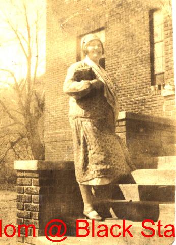 Jettie Taylor @ Black Star School - 1926.jpg